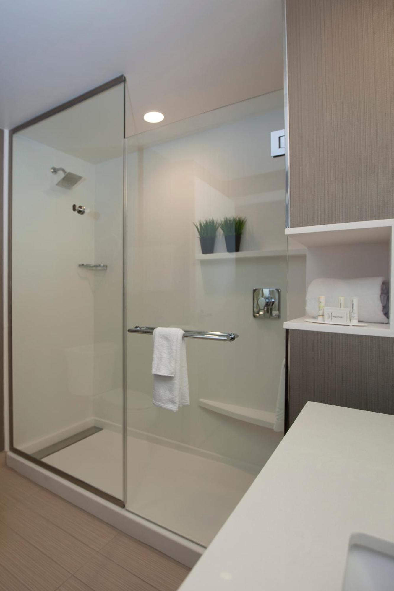 Courtyard By Marriott Houston City Place Spring Exterior foto
